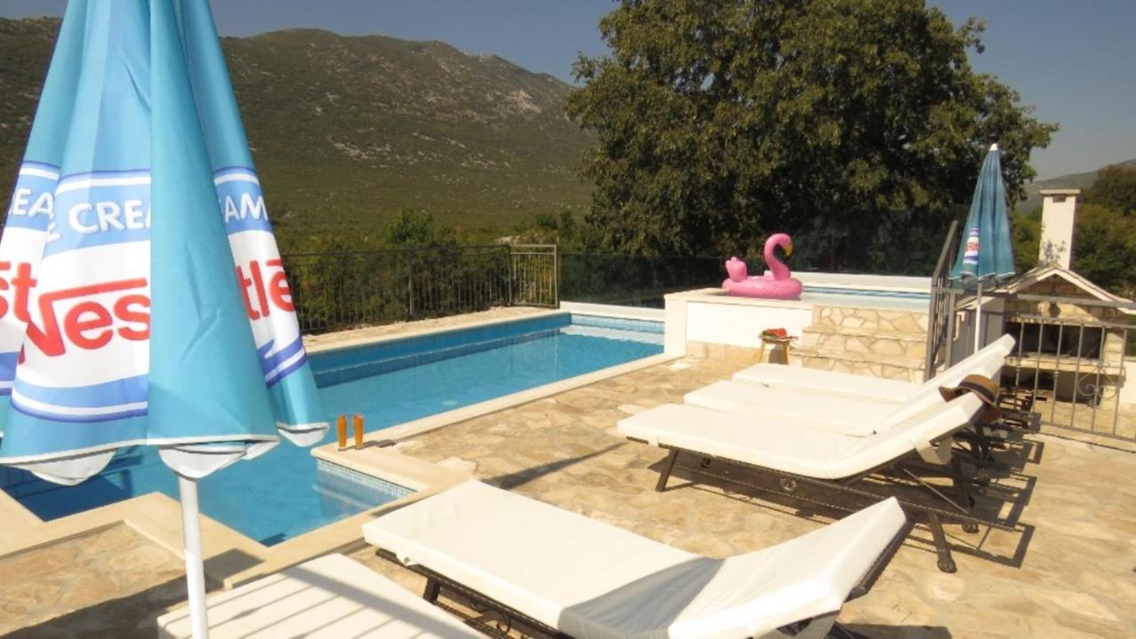 فيلا Dvori Stipanovi With Heated Pool And Jacuzzi Donje Rascane المظهر الخارجي الصورة