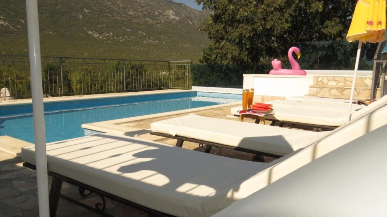 فيلا Dvori Stipanovi With Heated Pool And Jacuzzi Donje Rascane المظهر الخارجي الصورة