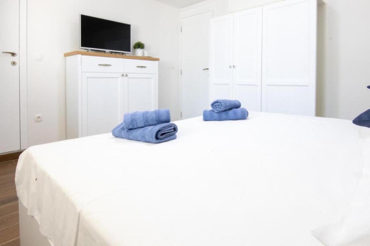فيلا Dvori Stipanovi With Heated Pool And Jacuzzi Donje Rascane المظهر الخارجي الصورة