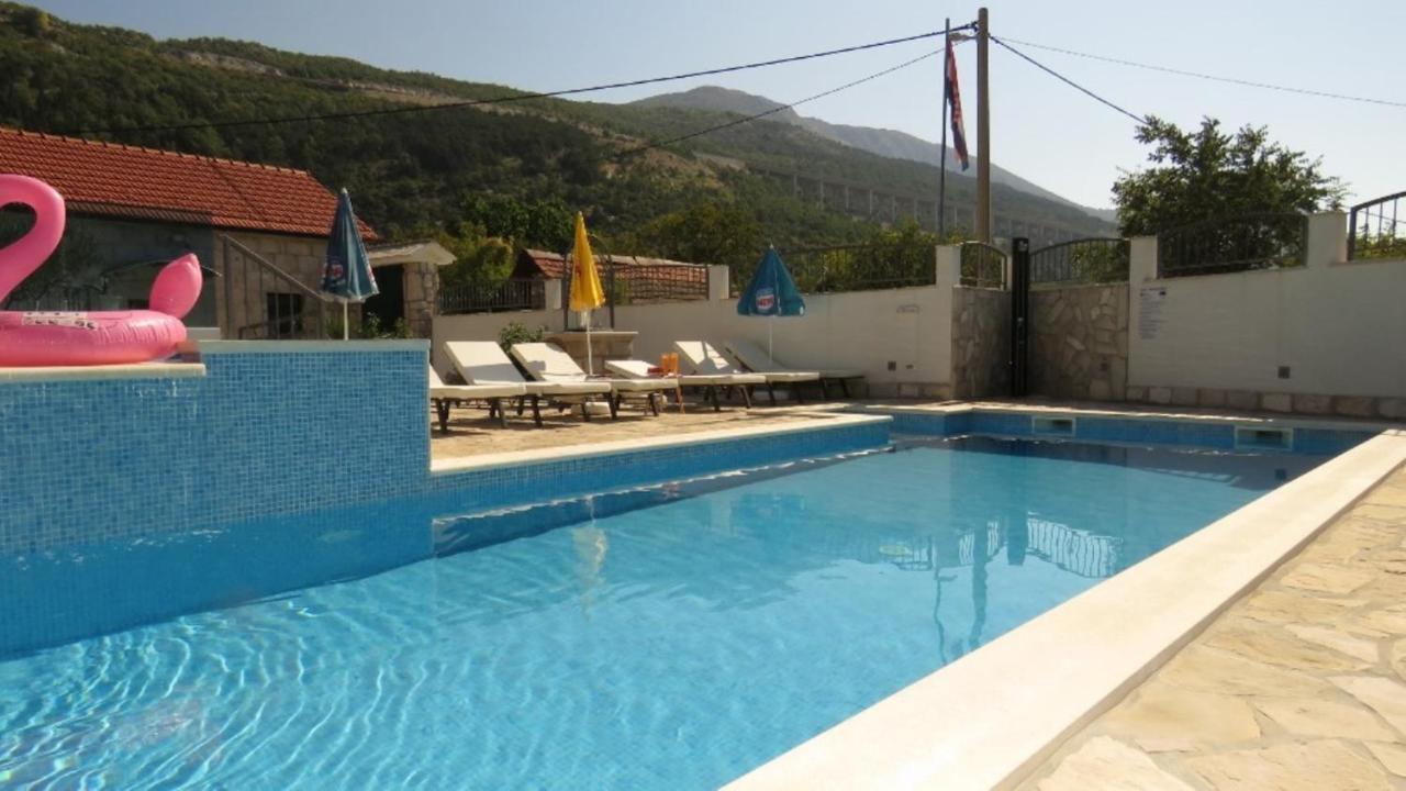 فيلا Dvori Stipanovi With Heated Pool And Jacuzzi Donje Rascane المظهر الخارجي الصورة